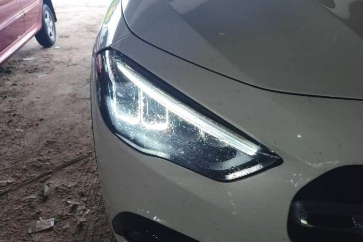 Used Mercedes-Benz GLA 2024 GLA 220 Right Front Headlight