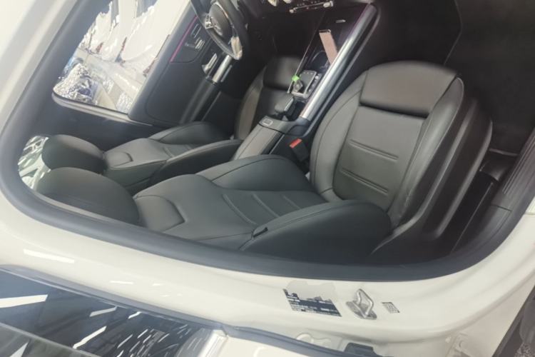 Used Mercedes-Benz GLA 2024 GLA 220 Right Front Seat