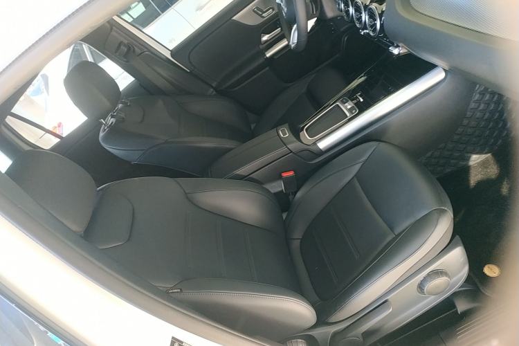 Used Mercedes-Benz GLA 2024 GLA 200 Right Front Seat