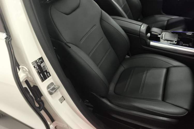 Used Mercedes-Benz GLA 2024 GLA 220 Right Front Seat