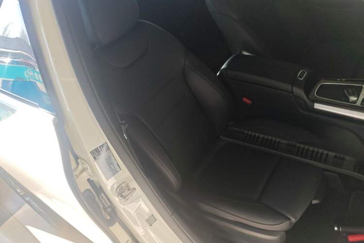 Used Mercedes-Benz GLA 2024 GLA 220 Right Front Seat