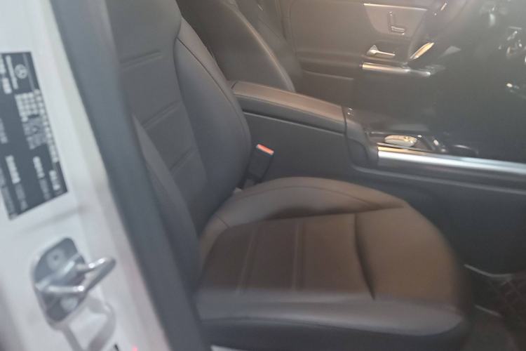 Used Mercedes-Benz GLA 2024 GLA 200 Right Front Seat