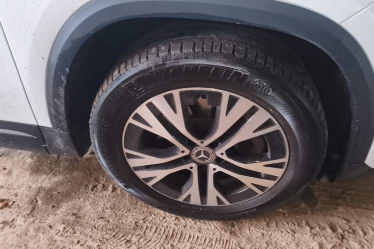 Used Mercedes-Benz GLA 2024 GLA 220 Right Front Wheel Hub