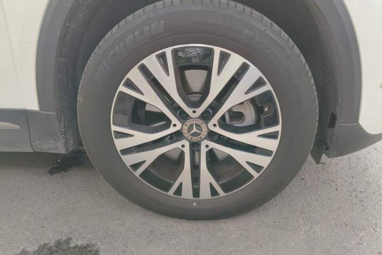 Used Mercedes-Benz GLA 2024 GLA 220 Right Front Wheel Hub