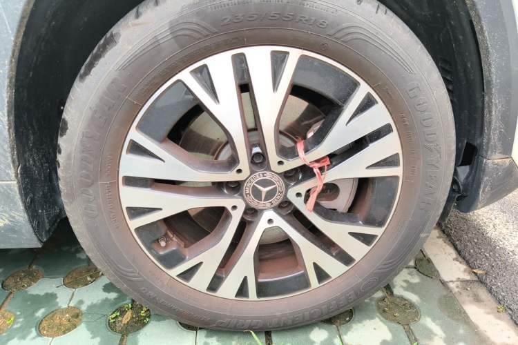 Used Mercedes-Benz GLA 2024 GLA 220 Right Front Wheel Hub