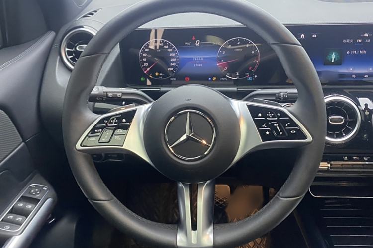 Used Mercedes-Benz GLA 2024 GLA 200 Steering Wheel