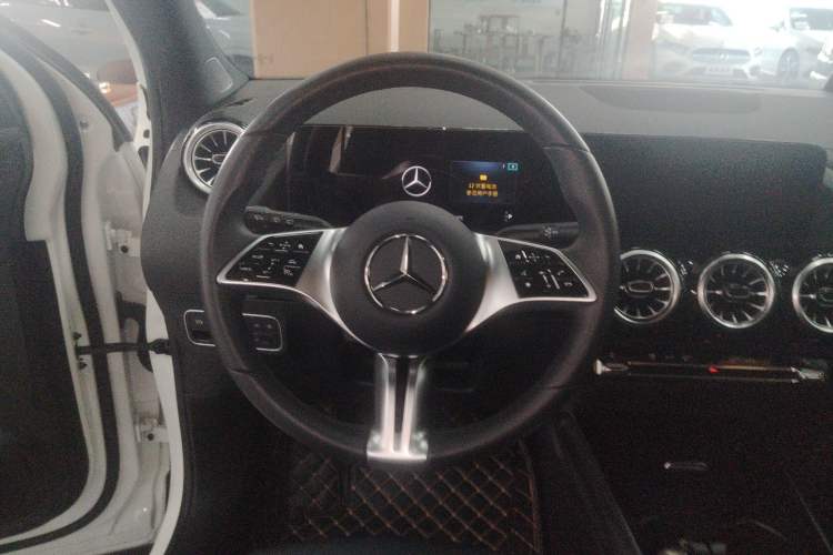 Used Mercedes-Benz GLA 2024 GLA 220 Steering Wheel