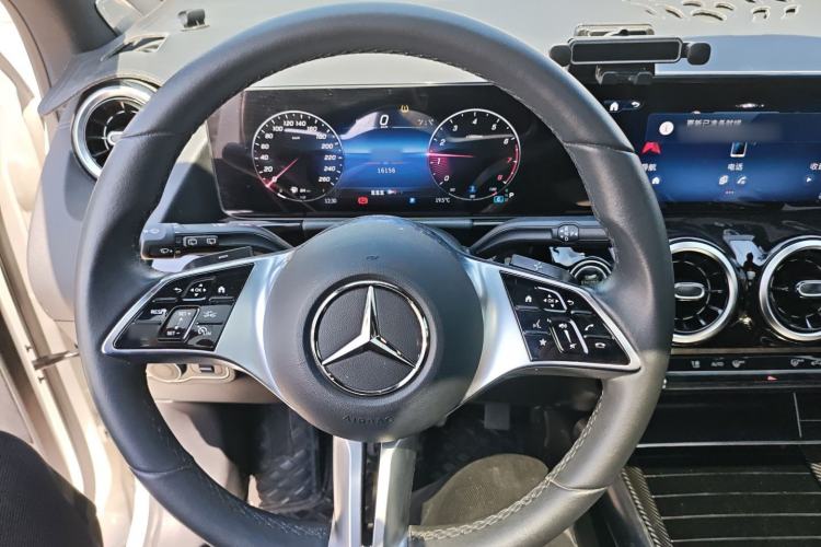 Used Mercedes-Benz GLA 2024 GLA 200 Steering Wheel