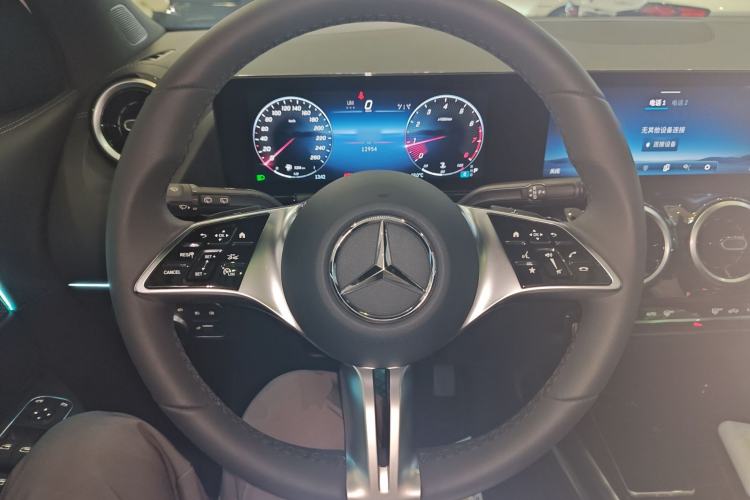 Used Mercedes-Benz GLA 2024 GLA 200 Steering Wheel