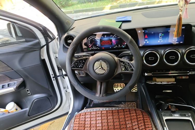 Used Mercedes-Benz GLA 2024 GLA 200 Steering Wheel