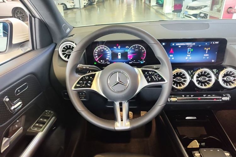 Used Mercedes-Benz GLA 2024 GLA 220 Steering Wheel