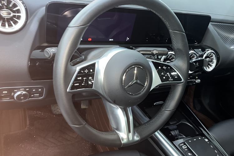 Used Mercedes-Benz GLA 2024 GLA 220 Steering Wheel