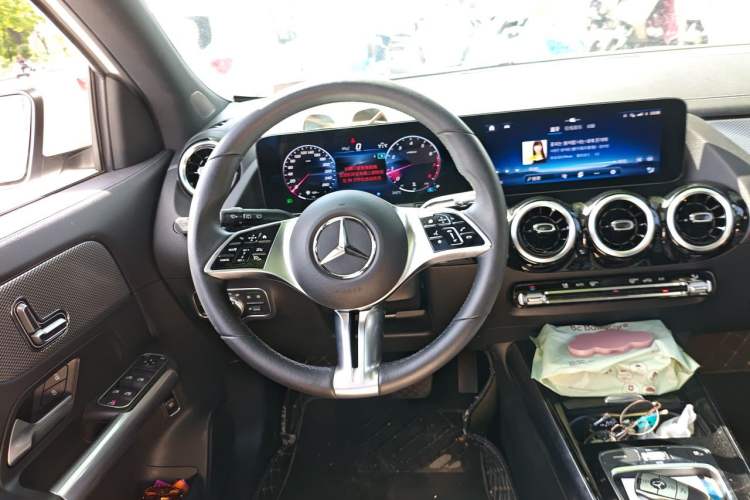 Used Mercedes-Benz GLA 2024 GLA 200 Steering Wheel