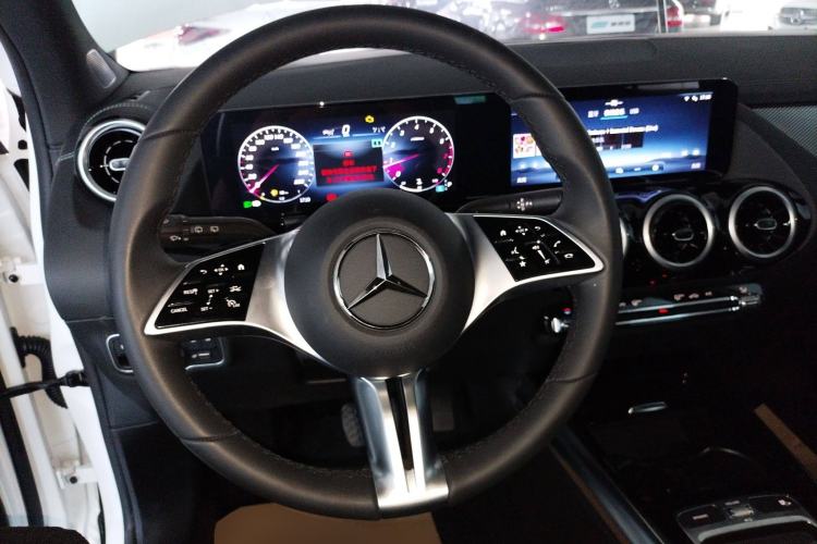 Used Mercedes-Benz GLA 2024 GLA 200 Steering Wheel