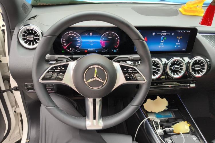 Used Mercedes-Benz GLA 2024 GLA 220 Steering Wheel