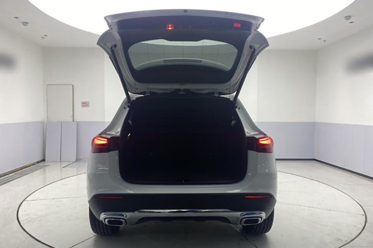 Used Mercedes-Benz GLA 2024 GLA 200 Trunk