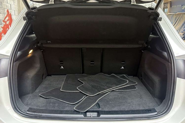 Used Mercedes-Benz GLA 2024 GLA 220 Trunk