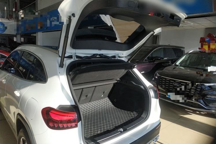 Used Mercedes-Benz GLA 2024 GLA 200 Trunk