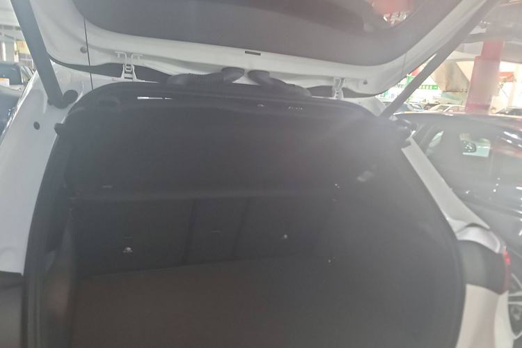 Used Mercedes-Benz GLA 2024 GLA 200 Trunk