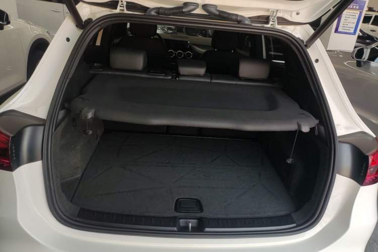 Used Mercedes-Benz GLA 2024 GLA 220 Trunk