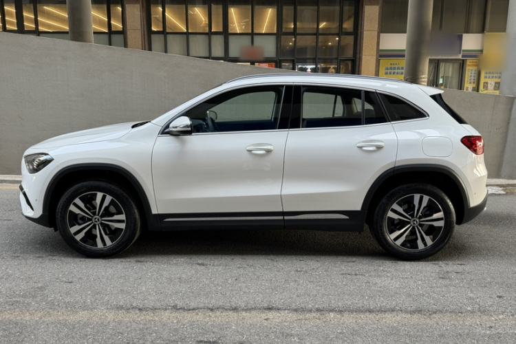 Used Mercedes-Benz GLA 2025 GLA 200 Exterior 4