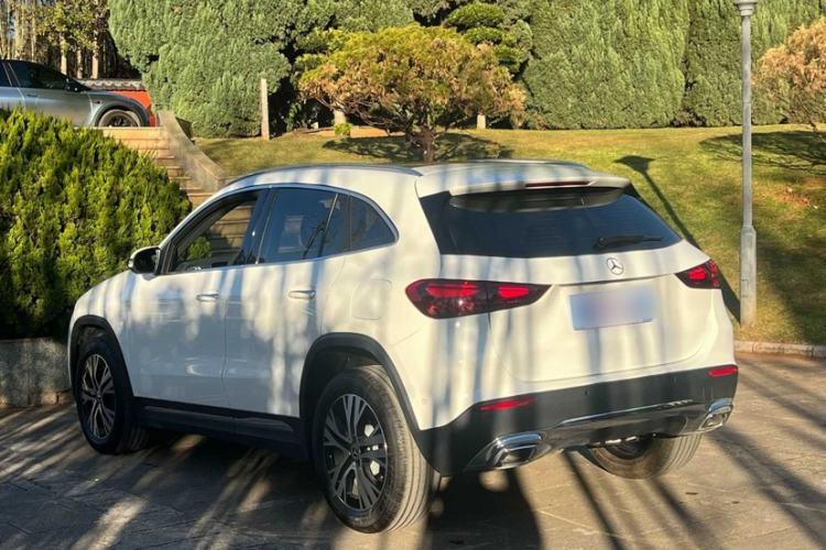 Used Mercedes-Benz GLA 2025 GLA 220 Exterior 4