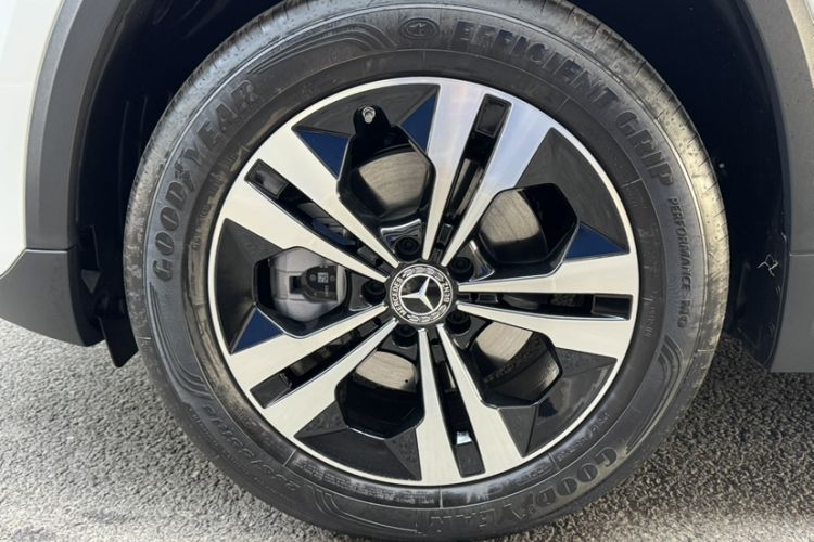 Used Mercedes-Benz GLA 2025 GLA 200 Exterior 8