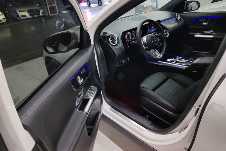 Used Mercedes-Benz GLA 2025 GLA 220 Interior 2
