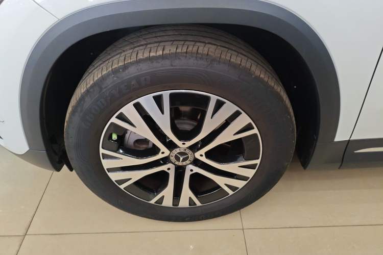 Used Mercedes-Benz GLA 2025 GLA 220 Left Front Wheel Hub