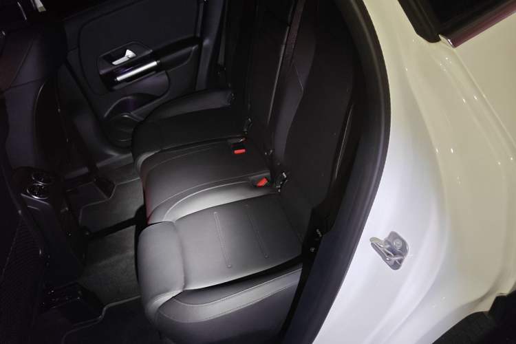 Used Mercedes-Benz GLA 2025 GLA 220 Left Rear Seat