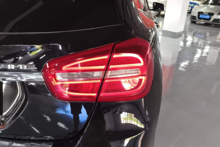 Used Mercedes-Benz GLA AMG 2015 AMG GLA 45 4MATIC Exterior 6