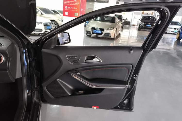Used Mercedes-Benz GLA AMG 2015 AMG GLA 45 4MATIC Interior 5