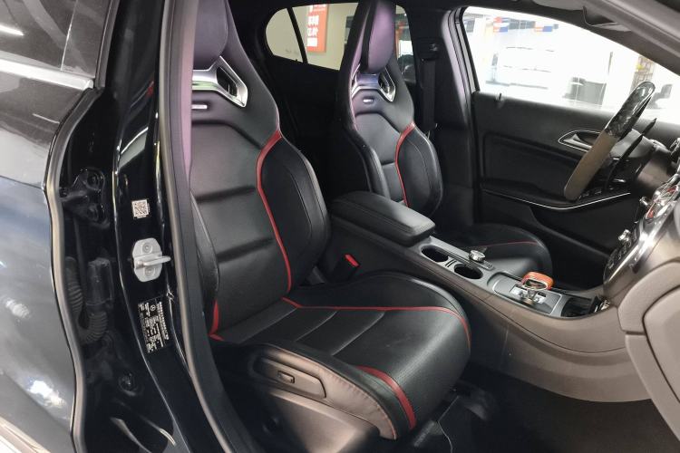 Used Mercedes-Benz GLA AMG 2015 AMG GLA 45 4MATIC Right Front Seat
