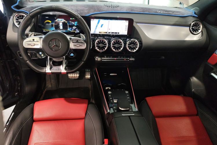 Used Mercedes-Benz GLA AMG 2022 AMG GLA 35 4MATIC Center Console
