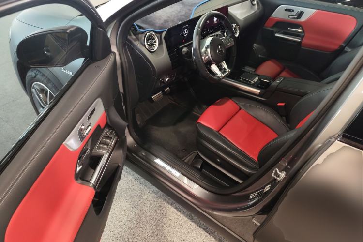 Used Mercedes-Benz GLA AMG 2022 AMG GLA 35 4MATIC Driver Seat