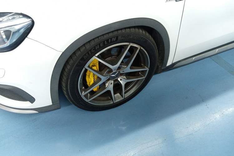 Used Mercedes-Benz GLA AMG 2015 AMG GLA 45 4MATIC Left Front Wheel Hub
