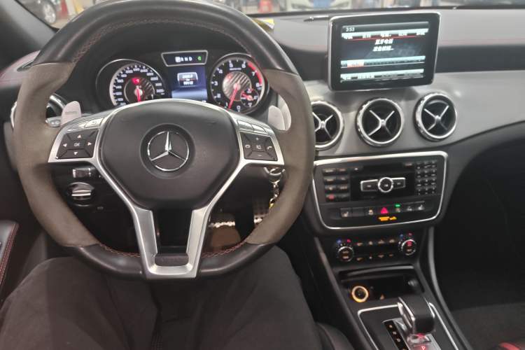Used Mercedes-Benz GLA AMG 2015 AMG GLA 45 4MATIC Center Console
