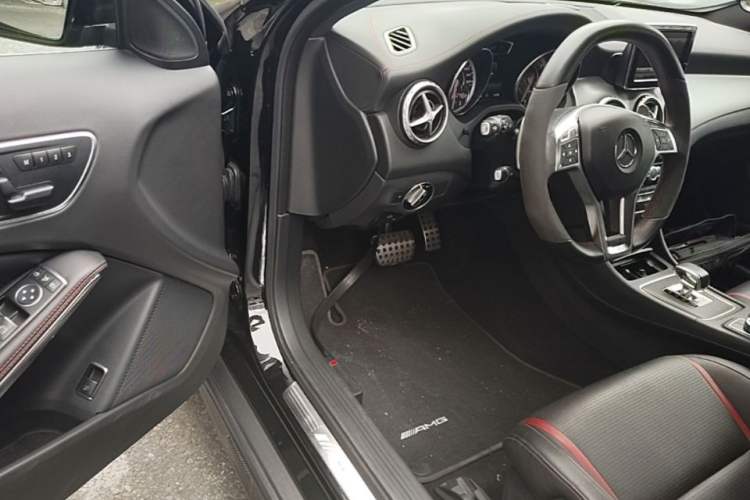 Used Mercedes-Benz GLA AMG 2015 AMG GLA 45 4MATIC Driver Seat