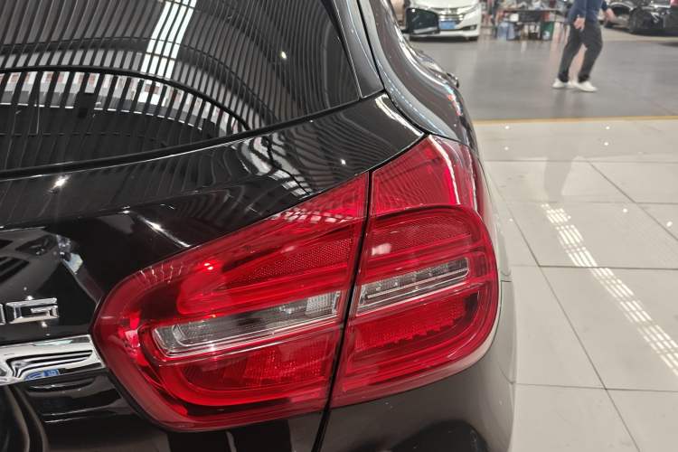 Used Mercedes-Benz GLA AMG 2015 AMG GLA 45 4MATIC Exterior 2
