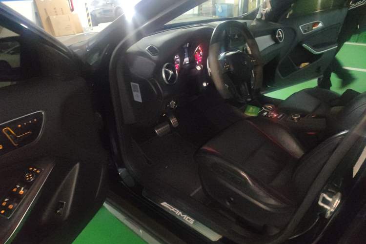 Used Mercedes-Benz GLA AMG 2015 AMG GLA 45 4MATIC Interior 3
