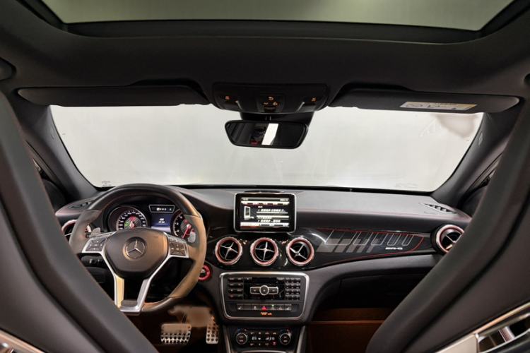 Used Mercedes-Benz GLA AMG 2015 AMG GLA 45 4MATIC Interior 4