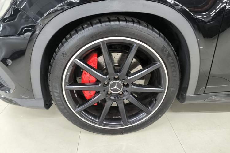 Used Mercedes-Benz GLA AMG 2015 AMG GLA 45 4MATIC Left Front Wheel Hub
