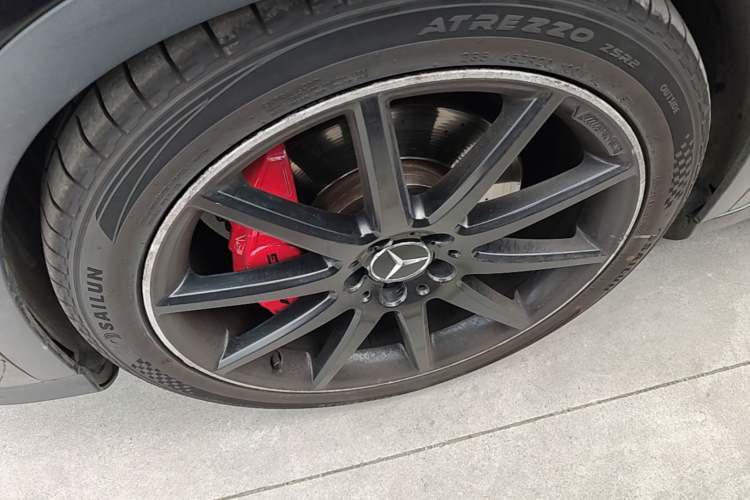 Used Mercedes-Benz GLA AMG 2015 AMG GLA 45 4MATIC Left Front Wheel Hub