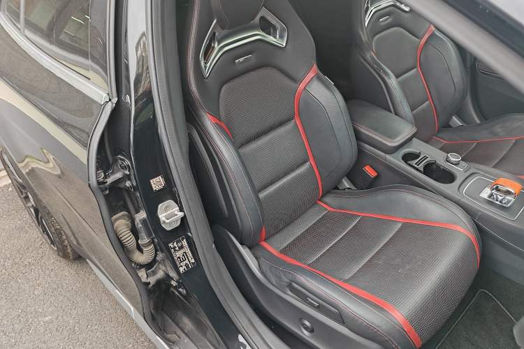 Used Mercedes-Benz GLA AMG 2015 AMG GLA 45 4MATIC Right Front Seat