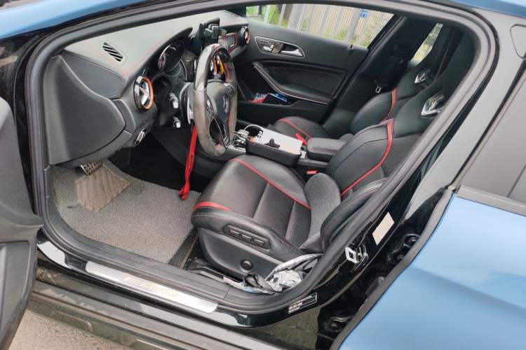 Used Mercedes-Benz GLA AMG 2015 AMG GLA 45 4MATIC Left Front Seat