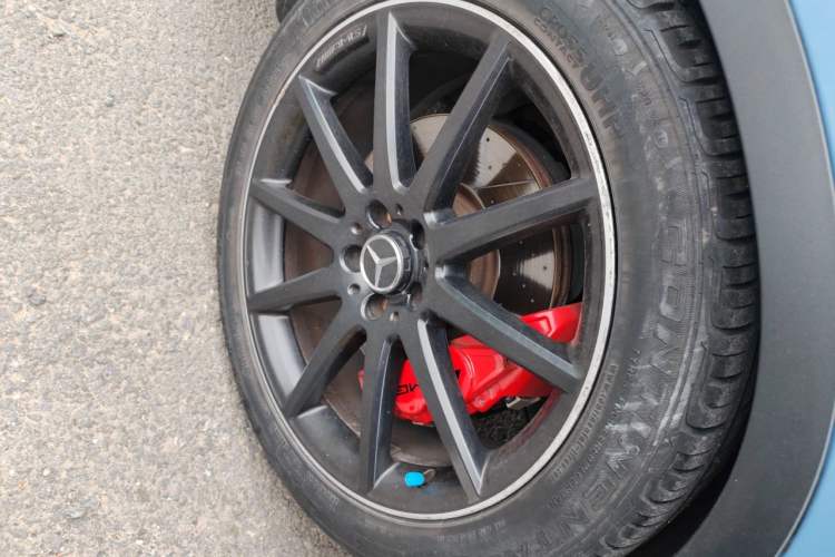 Used Mercedes-Benz GLA AMG 2015 AMG GLA 45 4MATIC Right Front Wheel Hub
