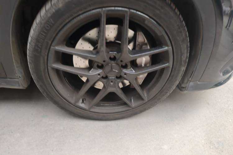 Used Mercedes-Benz GLA AMG 2015 AMG GLA 45 4MATIC Right Front Wheel Hub