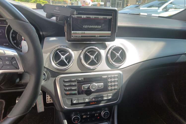 Used Mercedes-Benz GLA AMG 2015 AMG GLA 45 4MATIC Audio And AC Panel