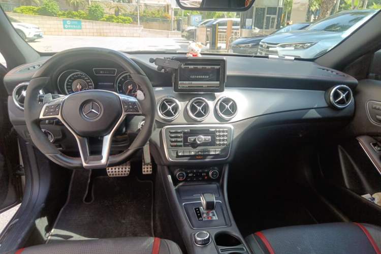 Used Mercedes-Benz GLA AMG 2015 AMG GLA 45 4MATIC Center Console