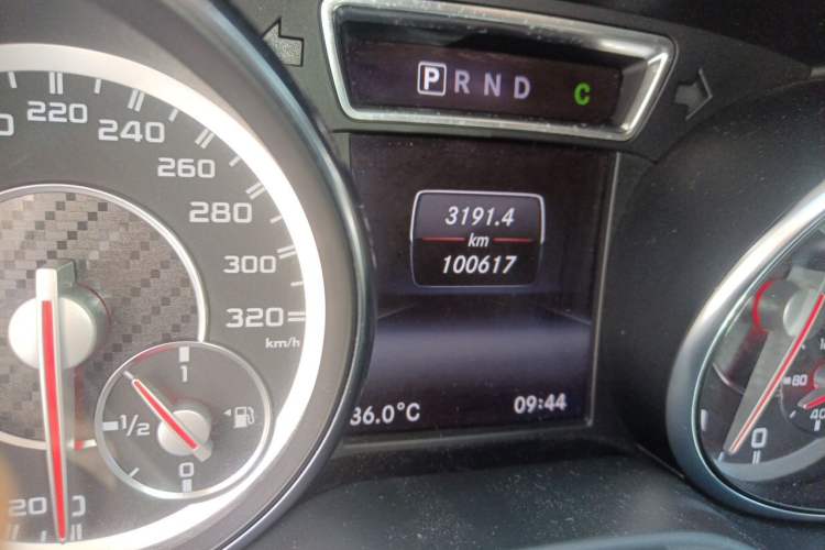 Used Mercedes-Benz GLA AMG 2015 AMG GLA 45 4MATIC Odometer Close Up